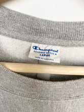 Load image into Gallery viewer, Champion American College Sweatshirt (L)