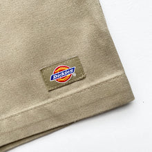 Load image into Gallery viewer, Dickies Shorts W32