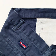 Load image into Gallery viewer, Dickies Shorts W38