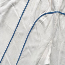 Load image into Gallery viewer, 90s Ellesse Shorts (M)
