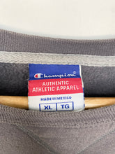 Load image into Gallery viewer, Champion Sweatshirt (XL)