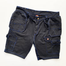 Load image into Gallery viewer, Dickies Carpenter Shorts W38