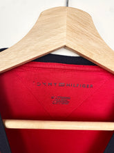 Load image into Gallery viewer, Tommy Hilfiger T-shirt (2XL)