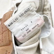 Load image into Gallery viewer, 90s Levi’s 501 W36 L32