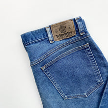 Load image into Gallery viewer, Wrangler Jeans W34 L30