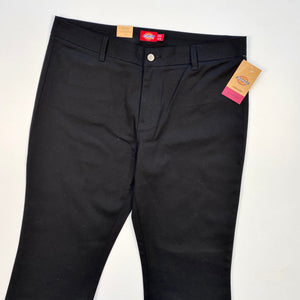 BNWT Women’s Dickies W36 L32
