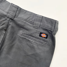 Load image into Gallery viewer, Dickies Cargo Shorts W34