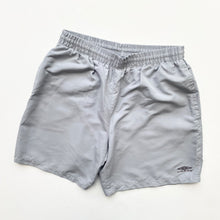 Load image into Gallery viewer, 00s Umbro Shorts (XL)