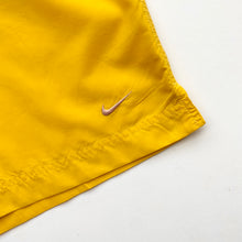 Load image into Gallery viewer, 00s Nike Shorts (XL)