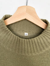 Load image into Gallery viewer, 90s Grandad Jumper (M)