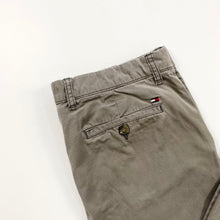 Load image into Gallery viewer, Tommy Hilfiger Trousers W34 L32