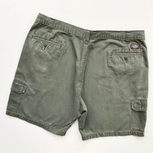 Load image into Gallery viewer, Dickies Shorts W42