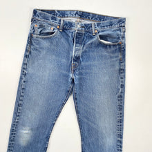 Load image into Gallery viewer, Distressed Levi’s 501 W36 L32