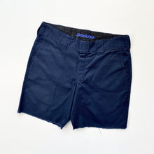 Load image into Gallery viewer, Dickies Shorts W32