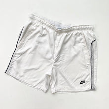 Load image into Gallery viewer, 00s Nike Shorts (L)