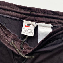 Load image into Gallery viewer, 90s Nike Shorts (L)