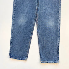 Load image into Gallery viewer, 90s Levi’s 550 W24 L28