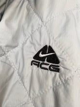 Load image into Gallery viewer, Women’s 00s Nike ACG Jacket (S)