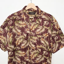 Load image into Gallery viewer, Crazy Print Shirt (L)