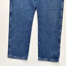 Load image into Gallery viewer, Wrangler Jeans W36 L29