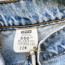 Load image into Gallery viewer, 90s Levi’s 550 W38 L31
