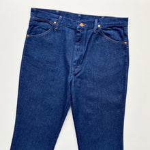 Load image into Gallery viewer, Wrangler Jeans W36 L34