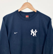 Load image into Gallery viewer, Women’s 00s Nike New York Yankees T-shirt (XS)