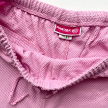 Load image into Gallery viewer, Women’s 00s Reebok Shorts (M)