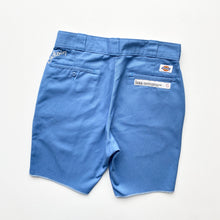Load image into Gallery viewer, Dickies Shorts W32