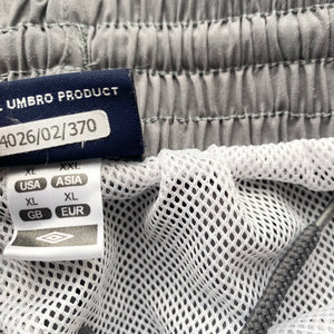 00s Umbro Shorts (XL)
