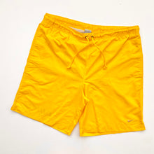 Load image into Gallery viewer, 00s Nike Shorts (XL)