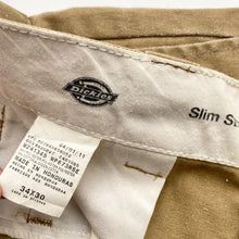 Load image into Gallery viewer, Dickies Shorts W34