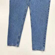 Load image into Gallery viewer, 90s Levi’s W30 L30