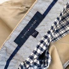 Load image into Gallery viewer, Tommy Hilfiger Trousers W34 L32