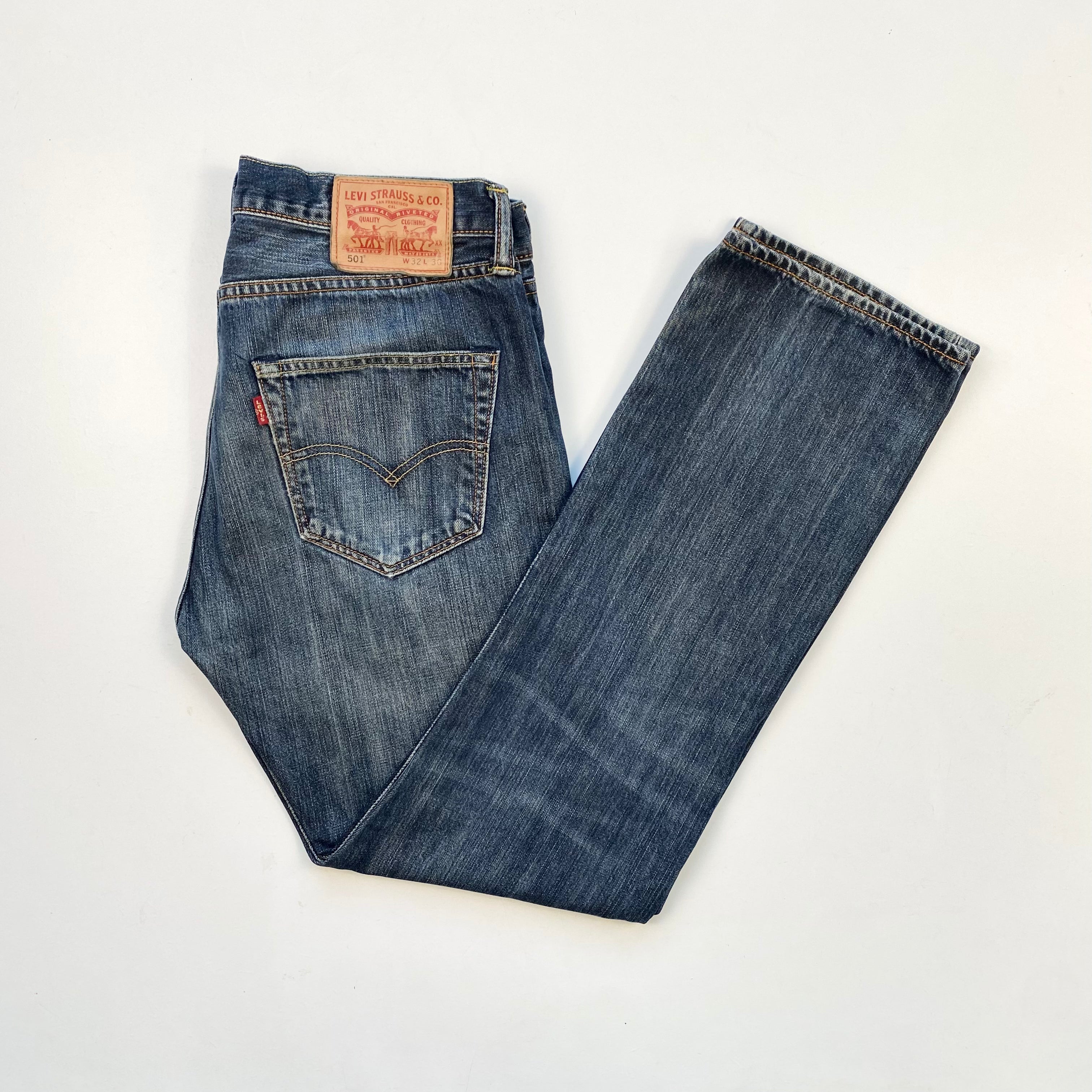 Levi's 501 W32 L30 – Red Cactus Vintage