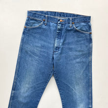 Load image into Gallery viewer, Wrangler Jeans W36 L32