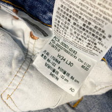 Load image into Gallery viewer, Levi’s 501 W34 L30