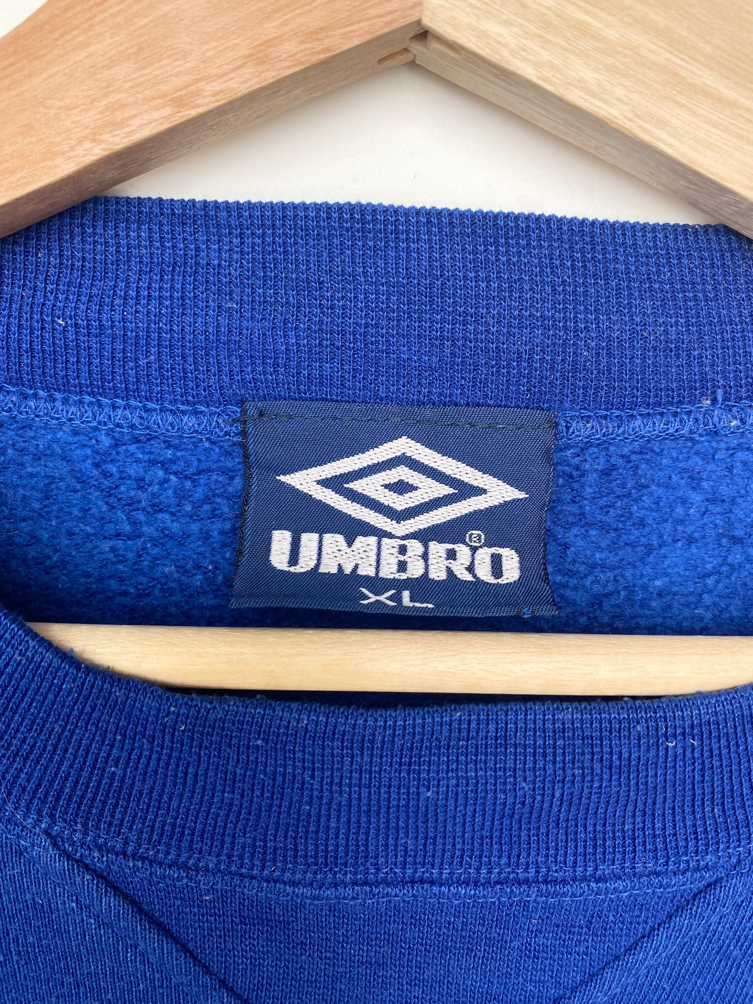 90s Umbro Sweatshirt (XL) – Red Cactus Vintage 90s Umbro Sweatshirt (XL) – Red Cactus Vintage