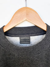 Load image into Gallery viewer, 00s Umbro Sweatshirt (M)