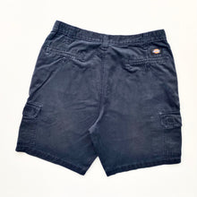 Load image into Gallery viewer, Dickies Cargo Shorts W34