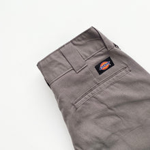 Load image into Gallery viewer, Dickies W28 L30