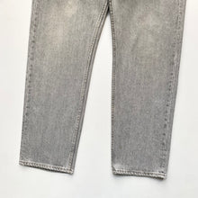 Load image into Gallery viewer, 90s Levi’s 501 W36 L30