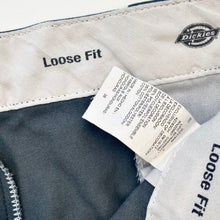 Load image into Gallery viewer, Dickies Shorts W36