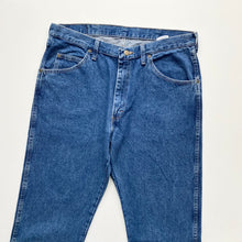 Load image into Gallery viewer, Wrangler Jeans W36 L32
