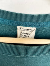 Load image into Gallery viewer, Champion Sweatshirt (M)