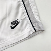 Load image into Gallery viewer, 00s Nike Shorts (L)