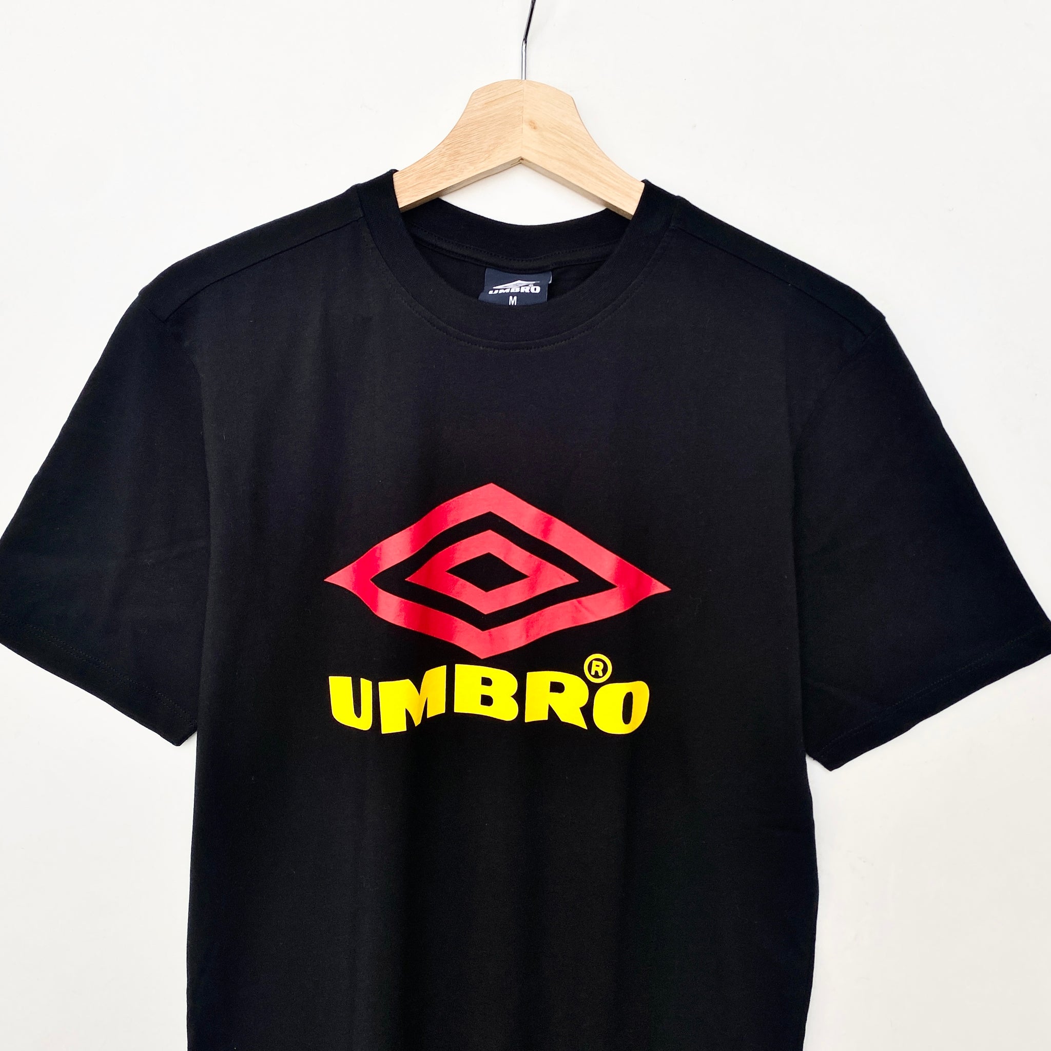 Umbro T-shirt (M) – Red Cactus Vintage