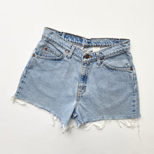Load image into Gallery viewer, 90s Levi’s 560 Denim Shorts W29
