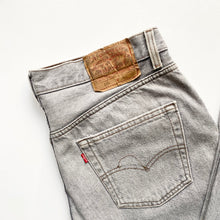 Load image into Gallery viewer, 90s Levi’s 501 W36 L30