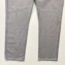 Load image into Gallery viewer, Wrangler Jeans W40 L32